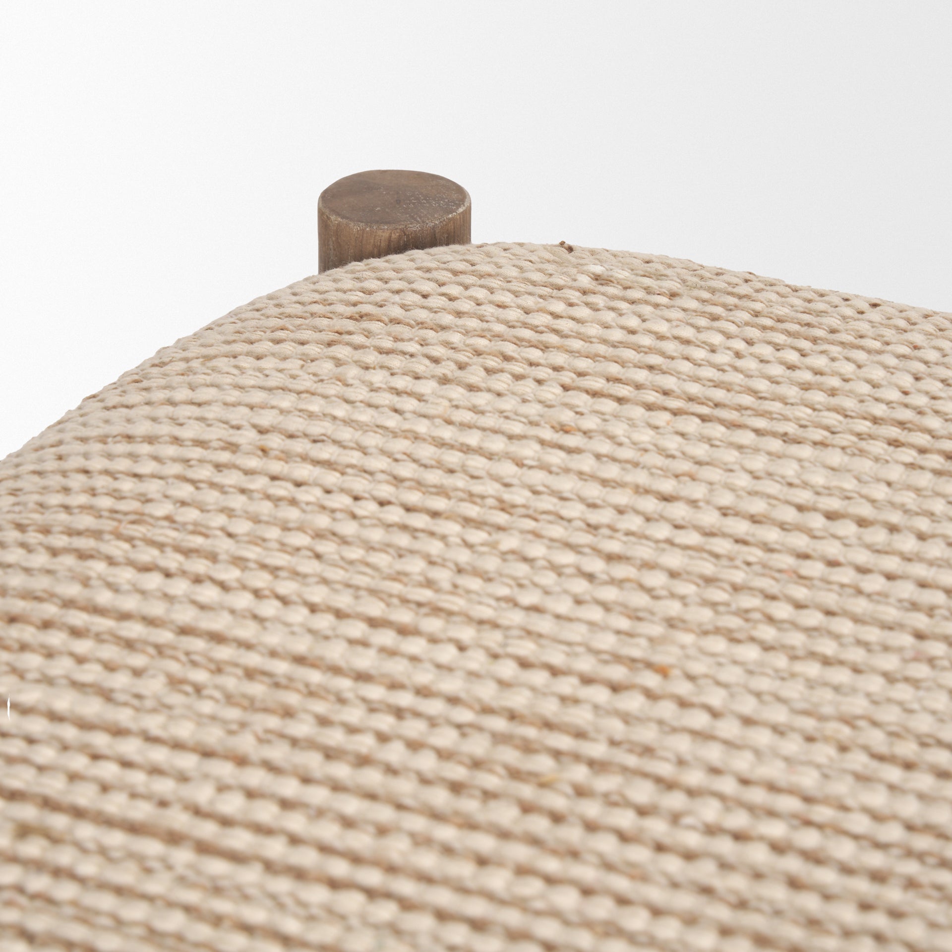 Tavi Bench
