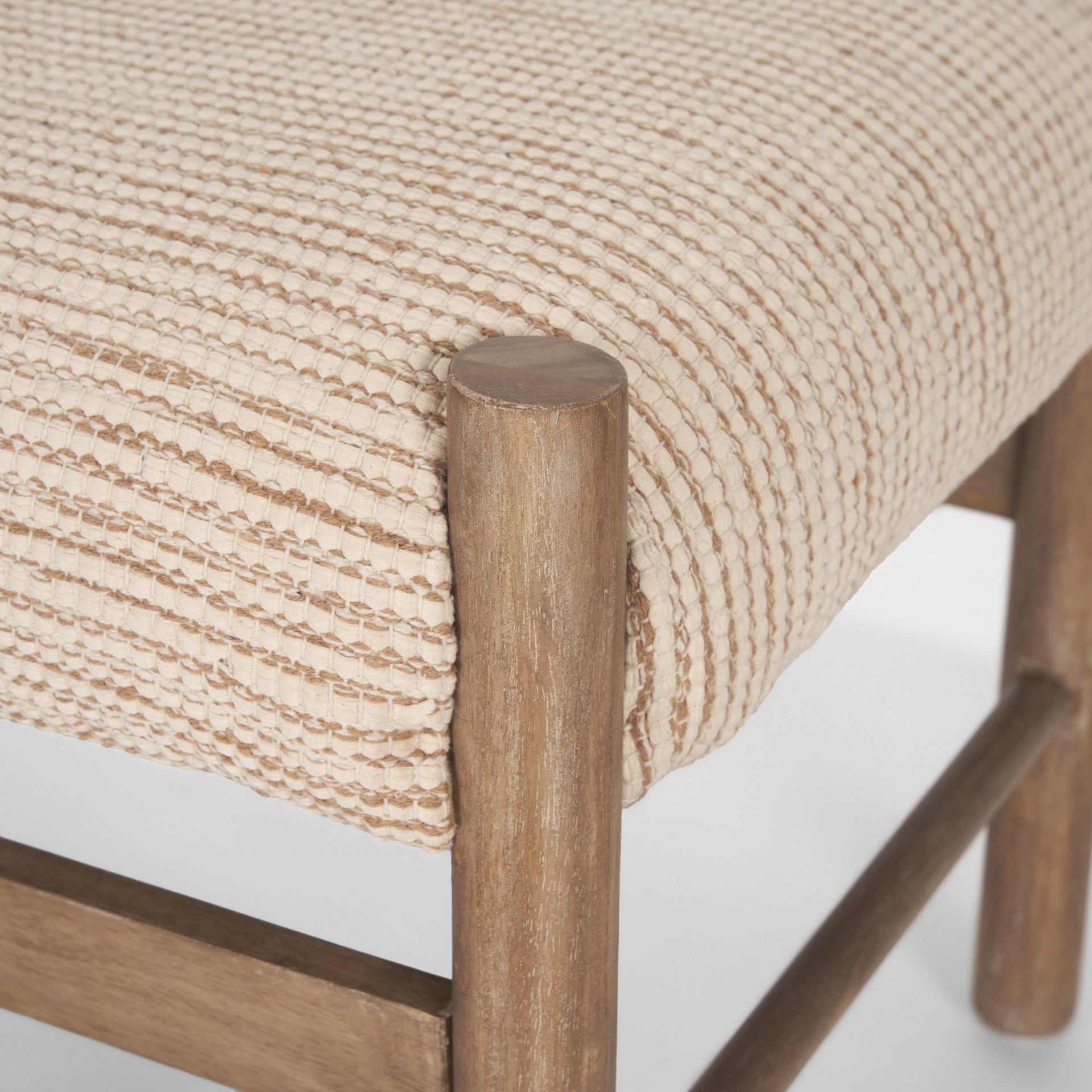 Tavi Bench