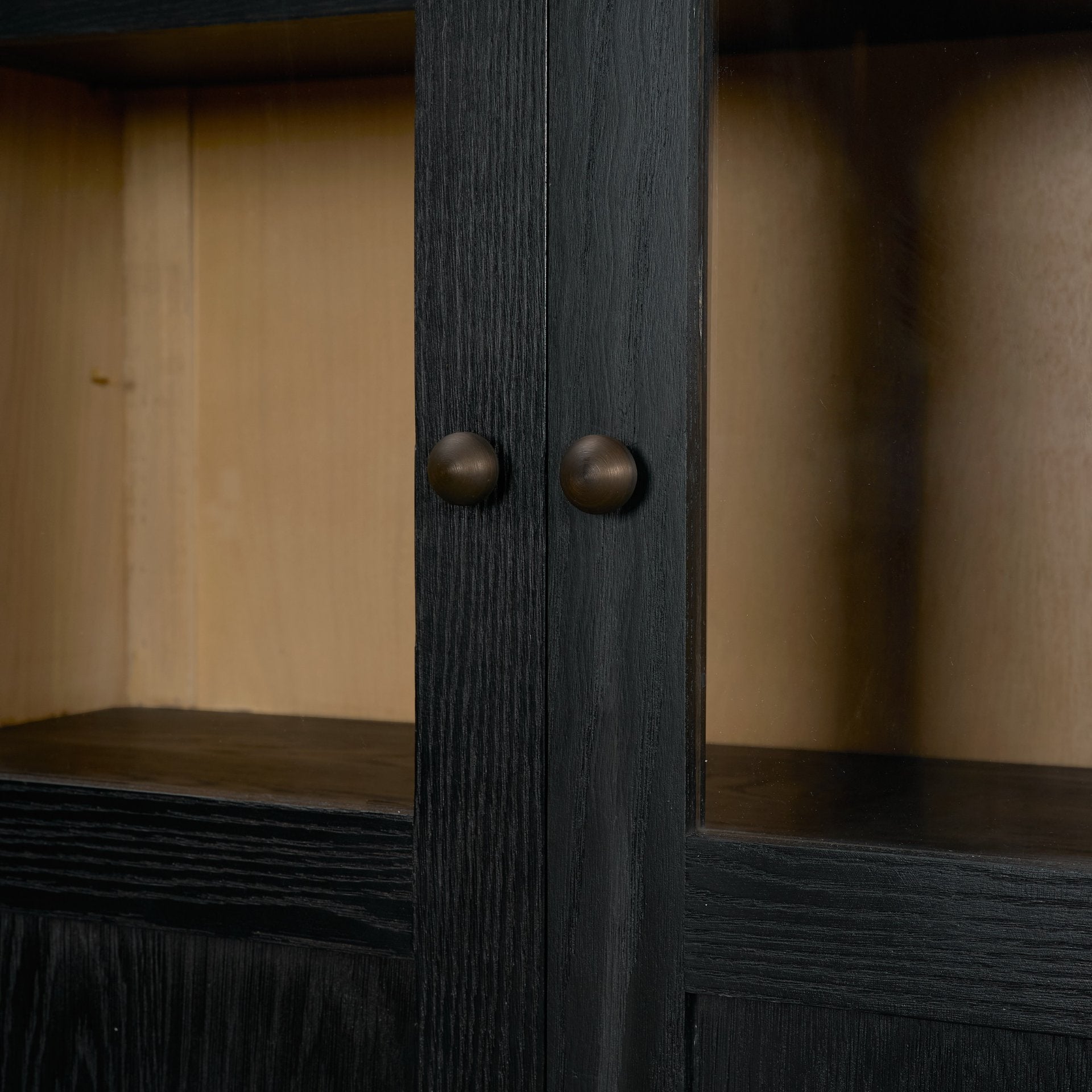 Henry Cabinet
