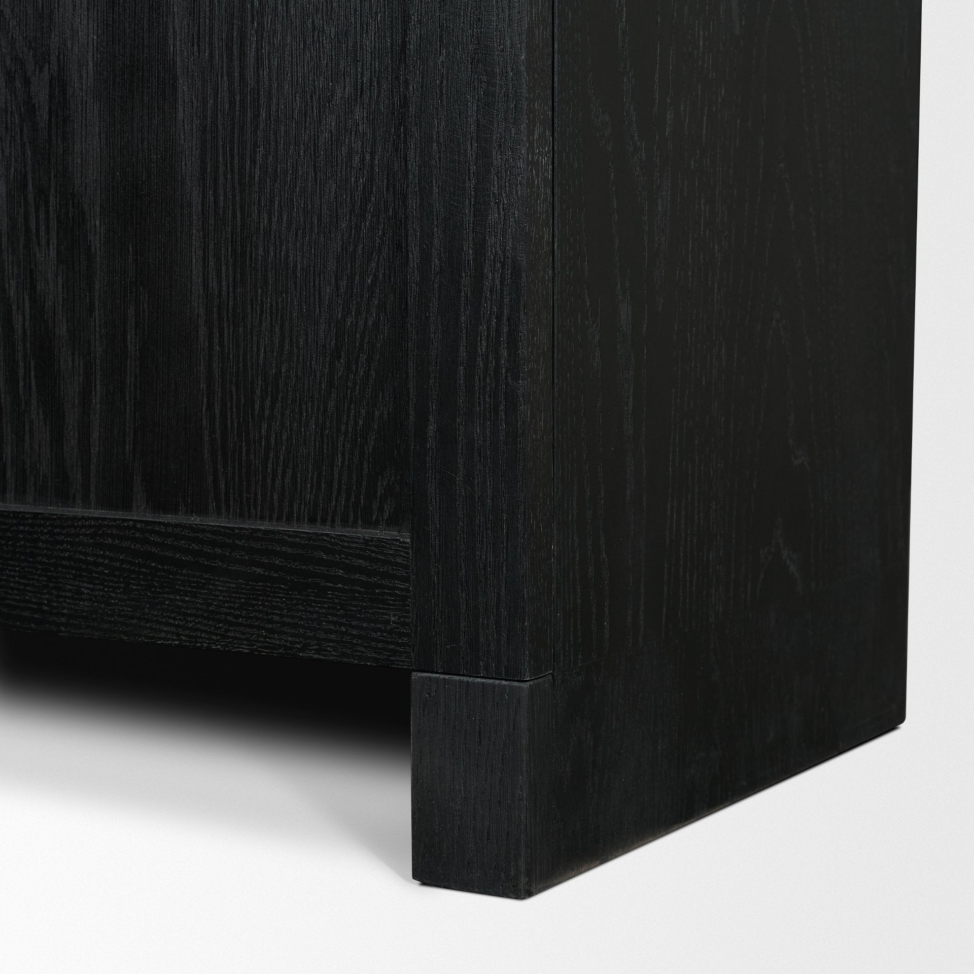 Henry Cabinet