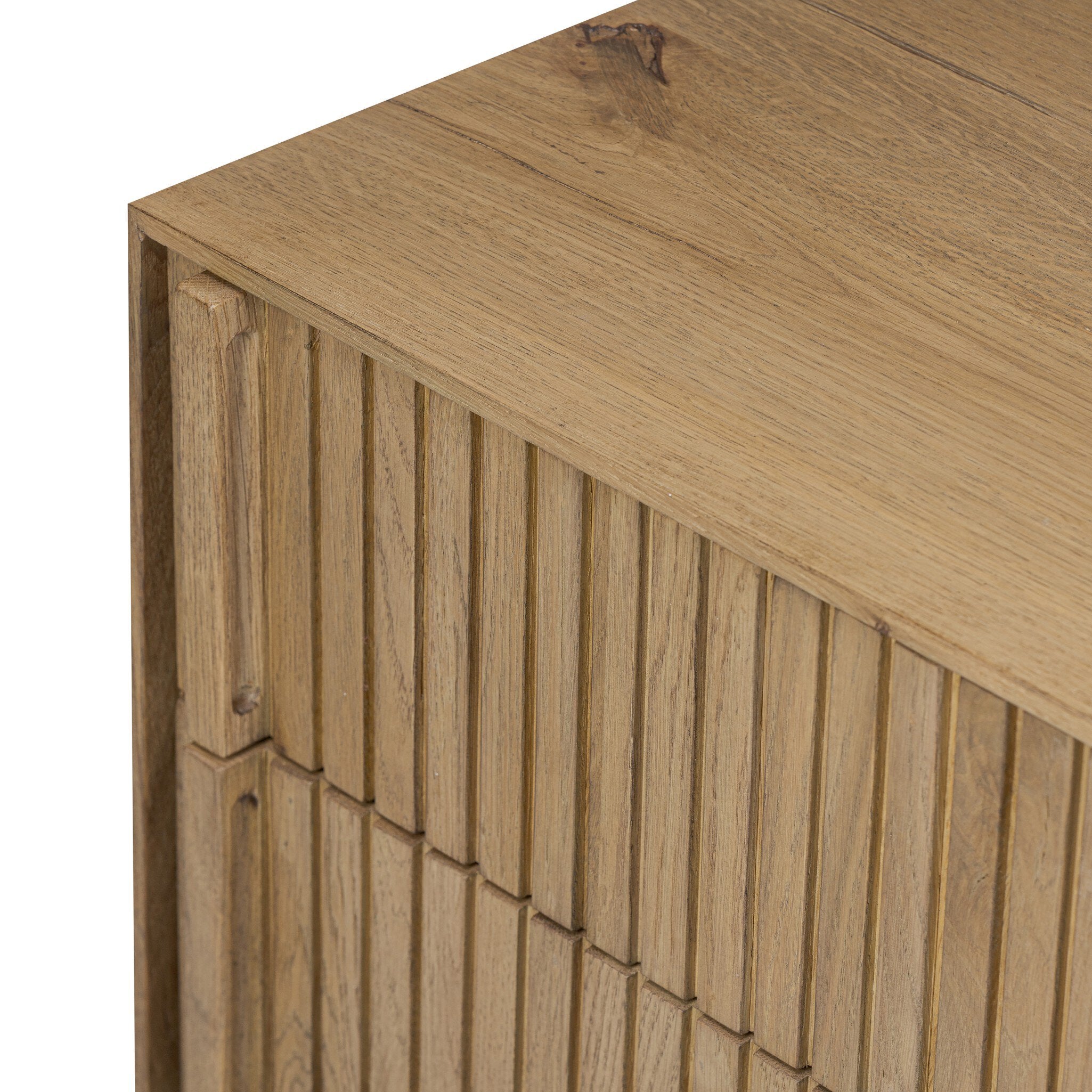 Leo Nightstand