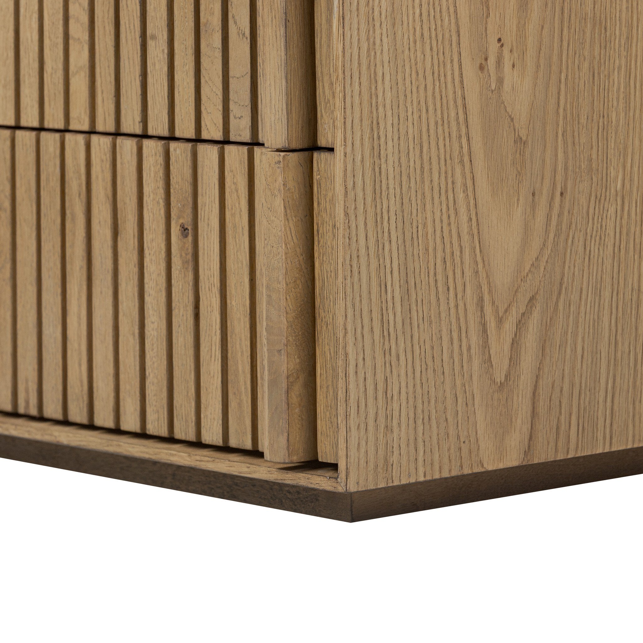 Leo Nightstand