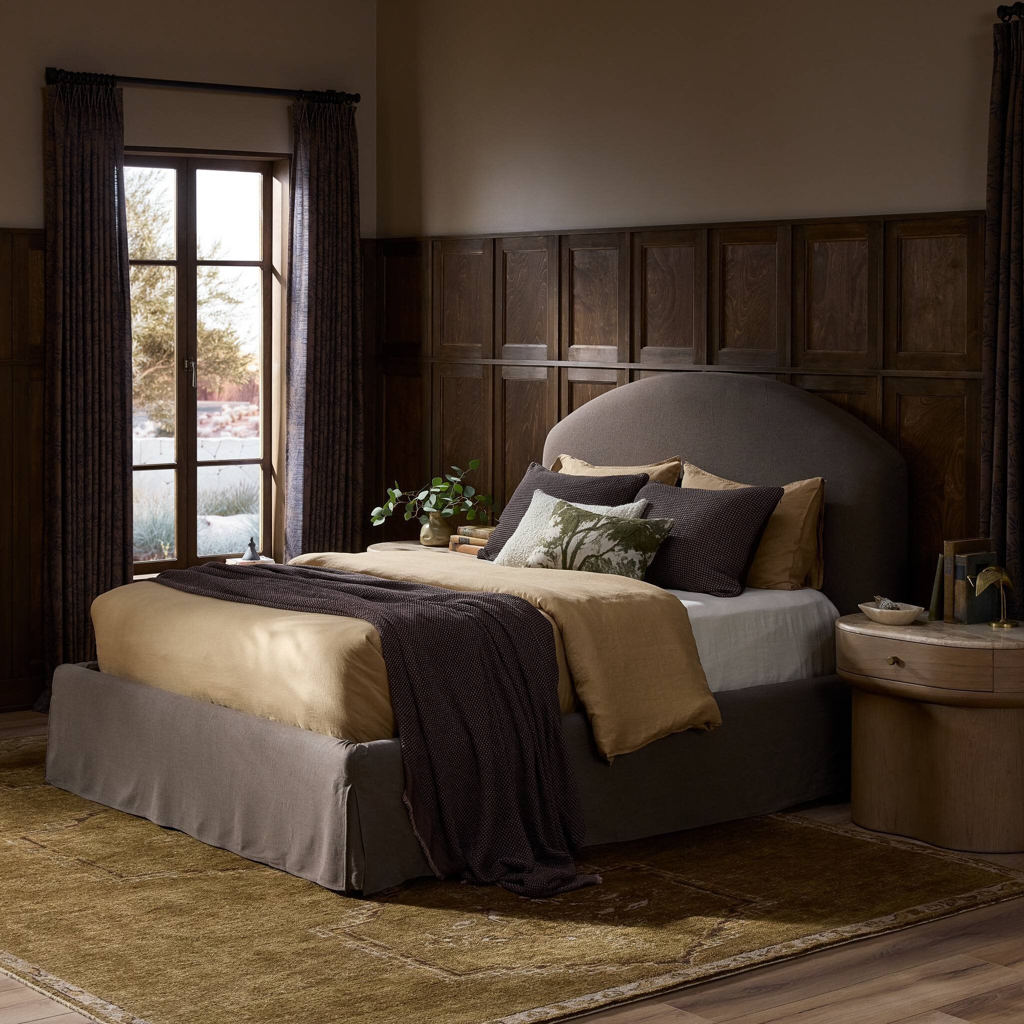Oasley Slipcover Bed