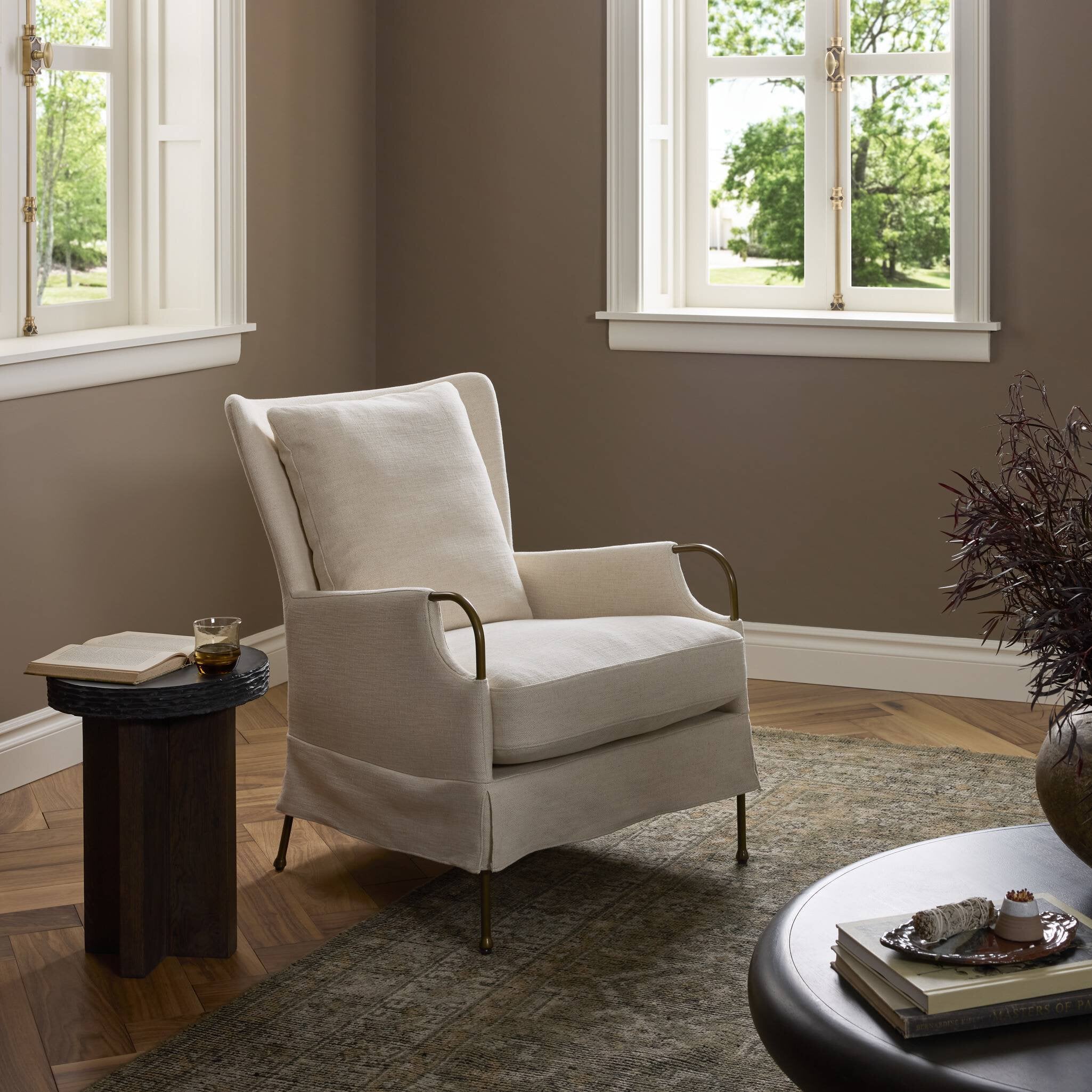 Jenaya Chair