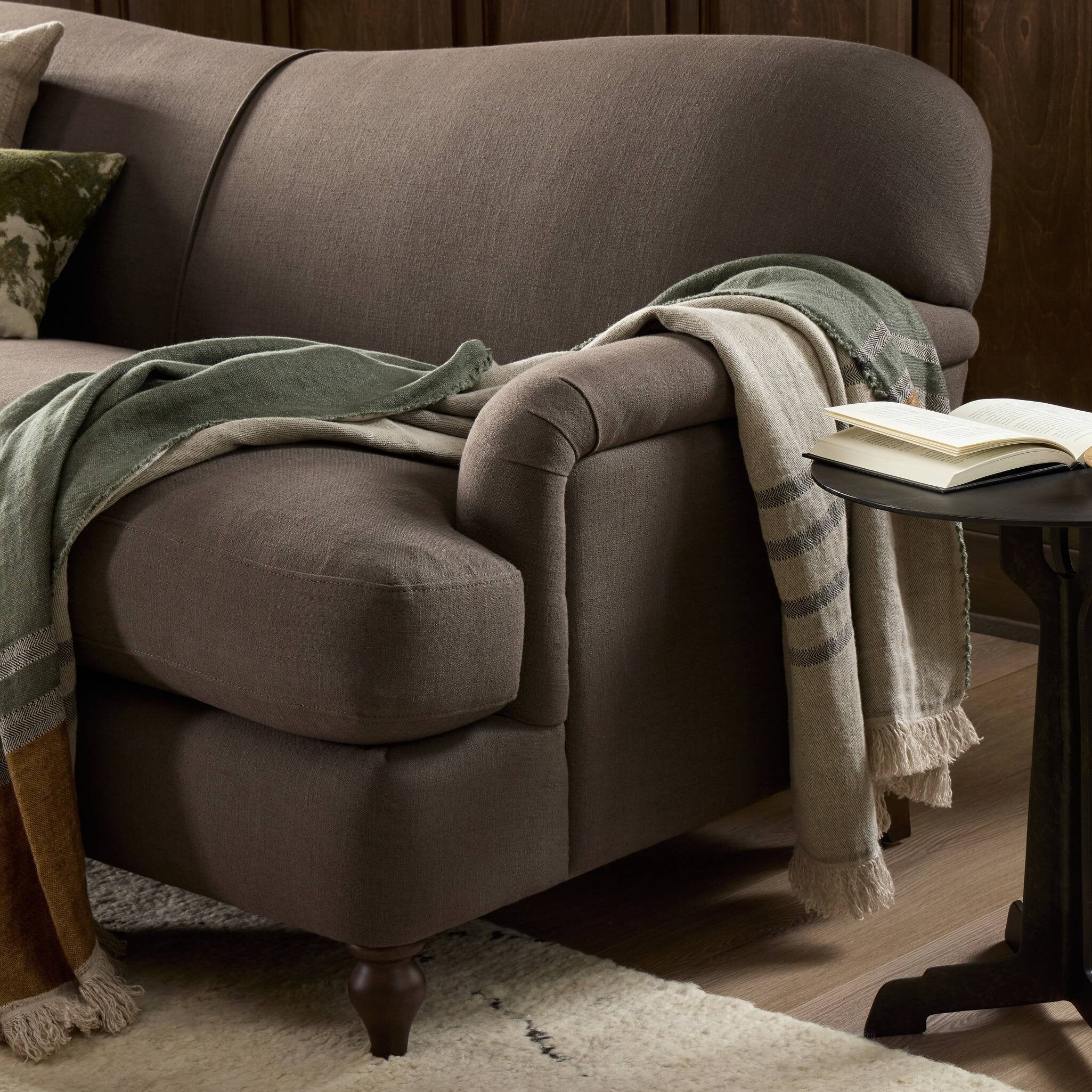 Tiani Sofa