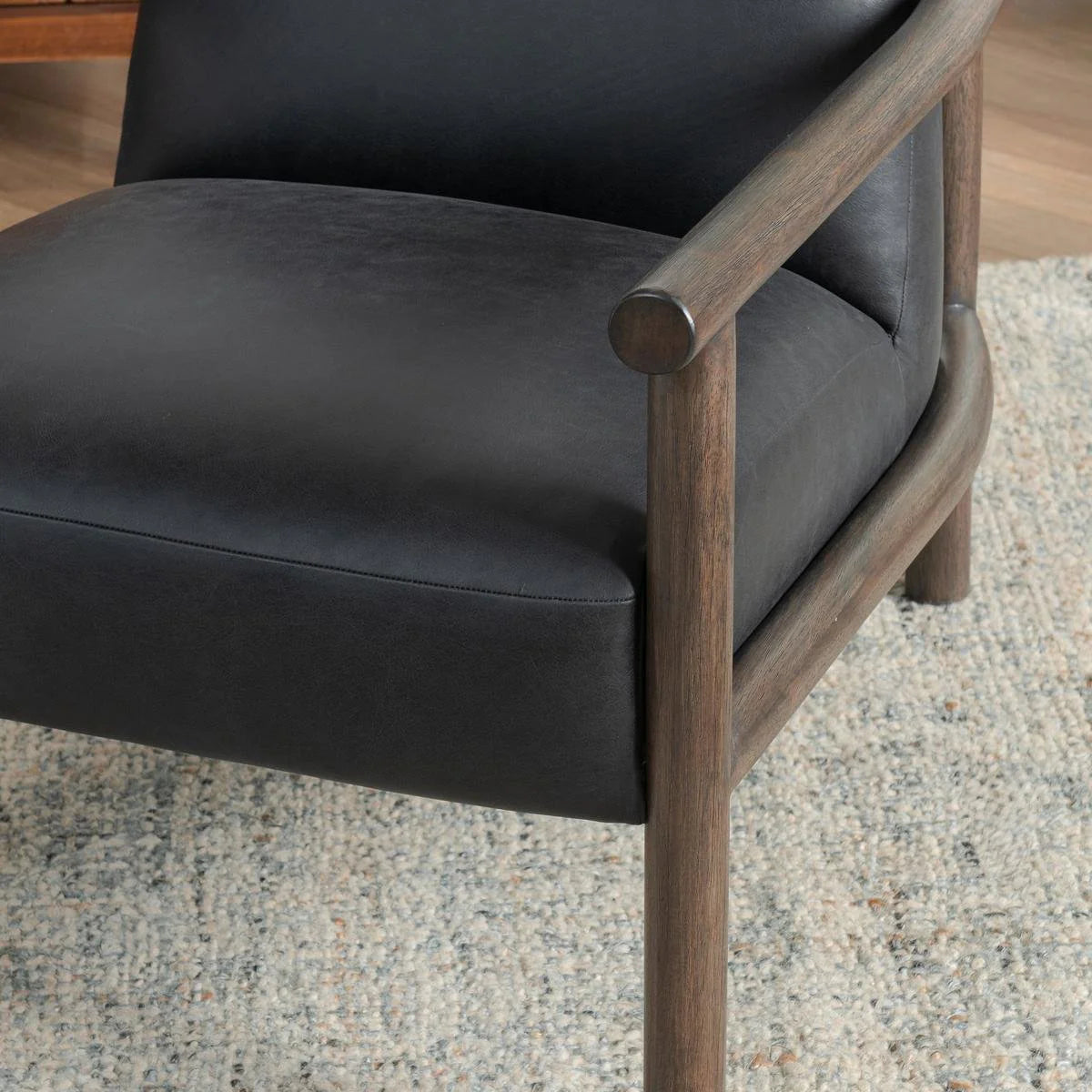 Lyra Accent Chair