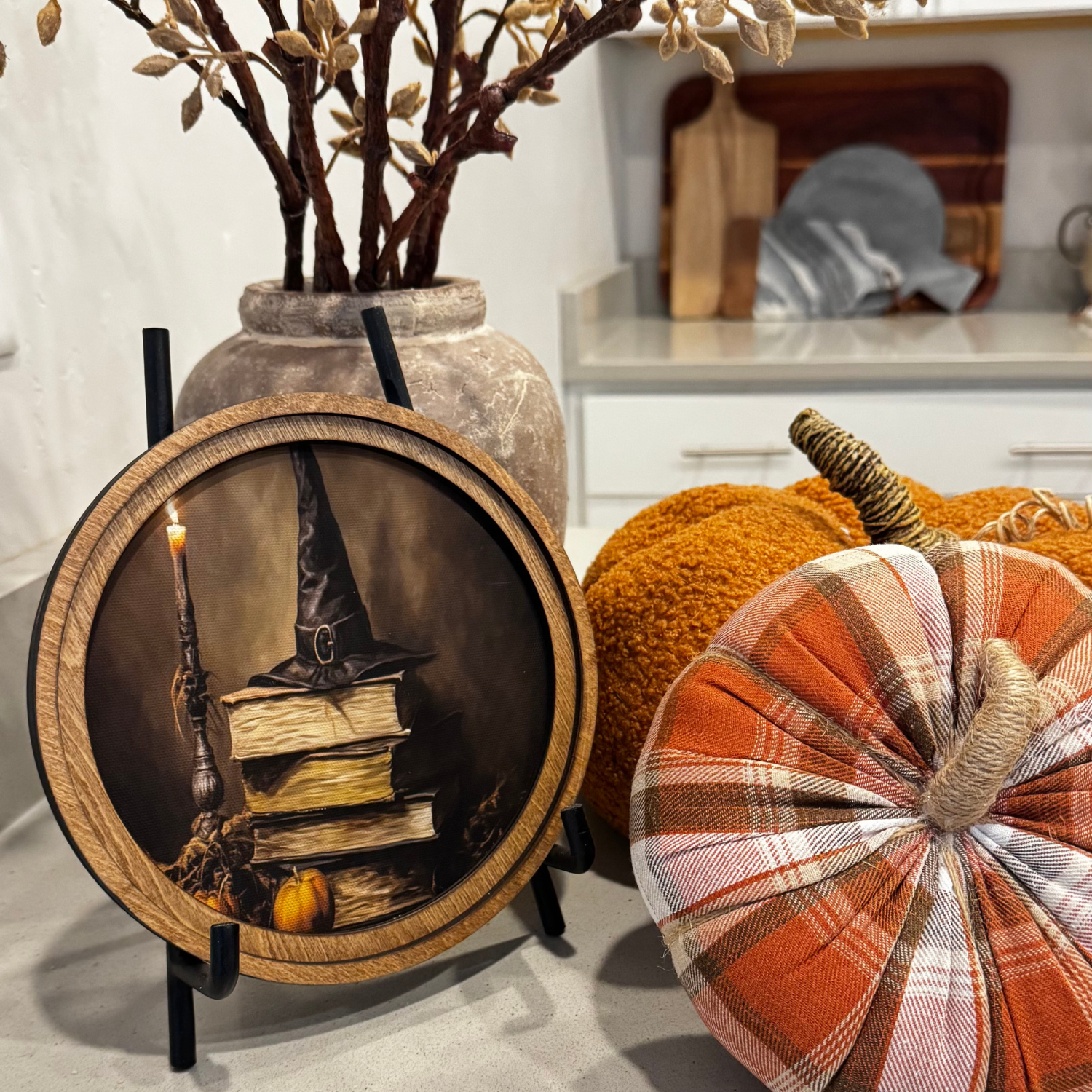 8" Round Halloween Books Art